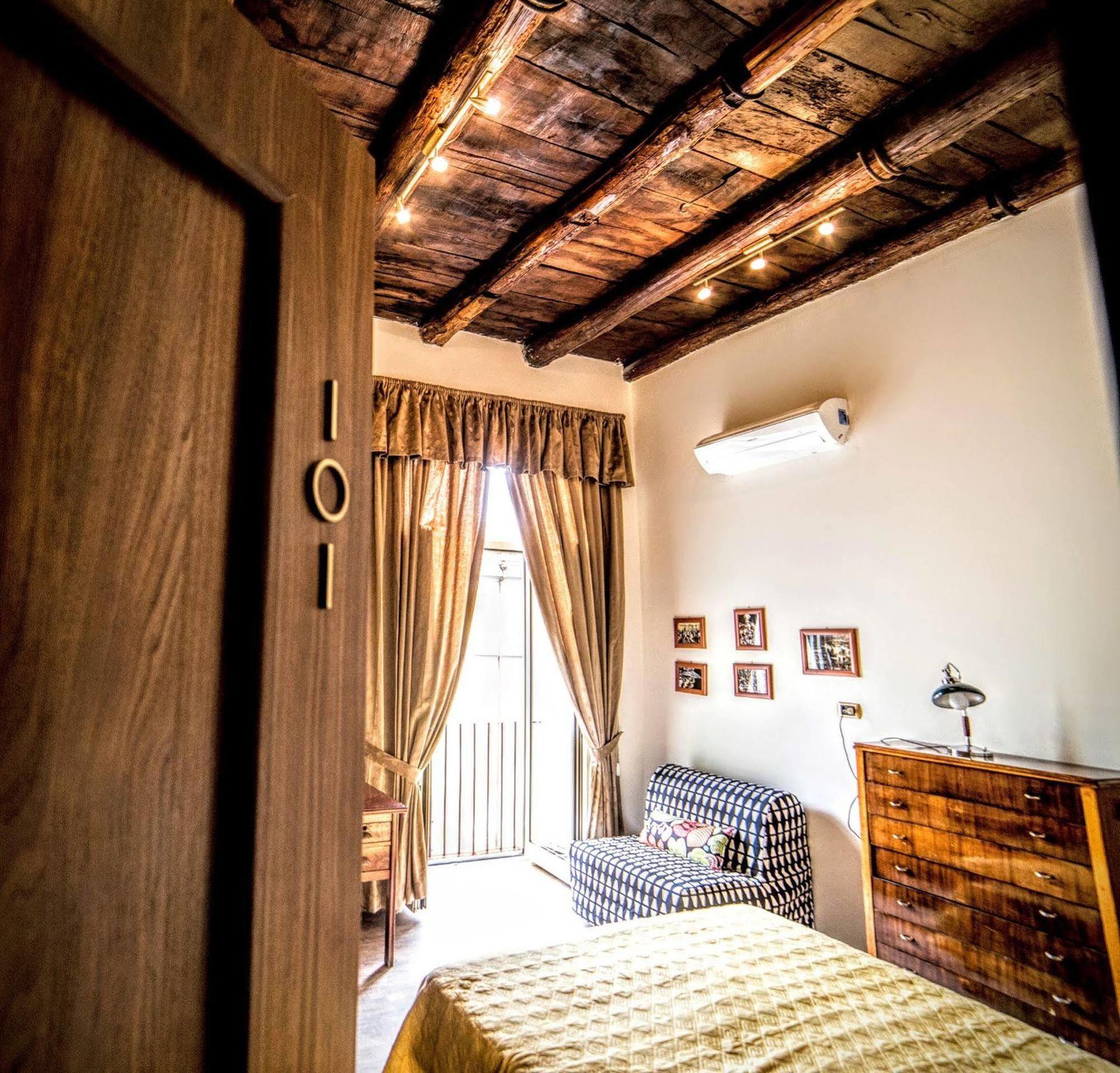 San Gennaro B&B เนเปิลส์ ภายนอก รูปภาพ
